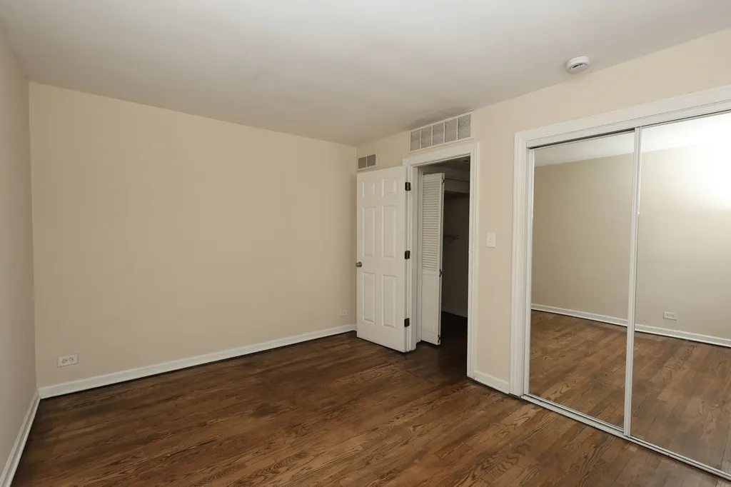 10111 Old Orchard Court Skokie IL 60076