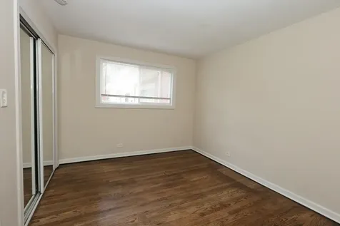 10111 Old Orchard Court Skokie IL 60076
