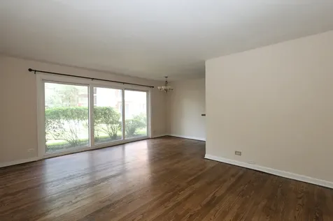 10111 Old Orchard Court Skokie IL 60076