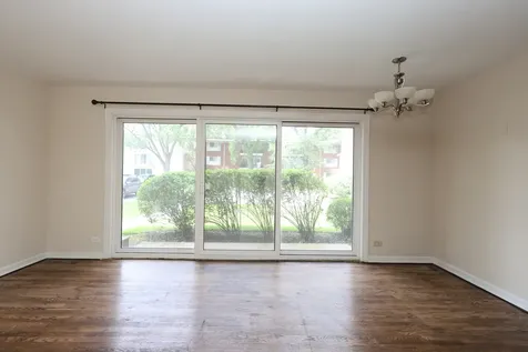 10111 Old Orchard Court Skokie IL 60076