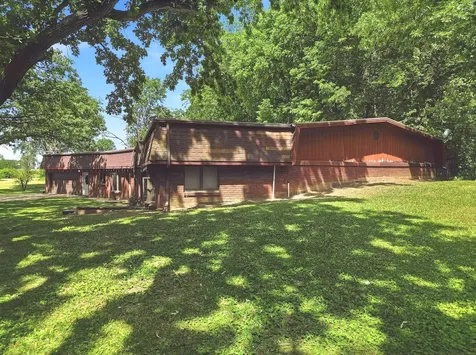 1584 Il Route 38 Franklin Grove IL 61031