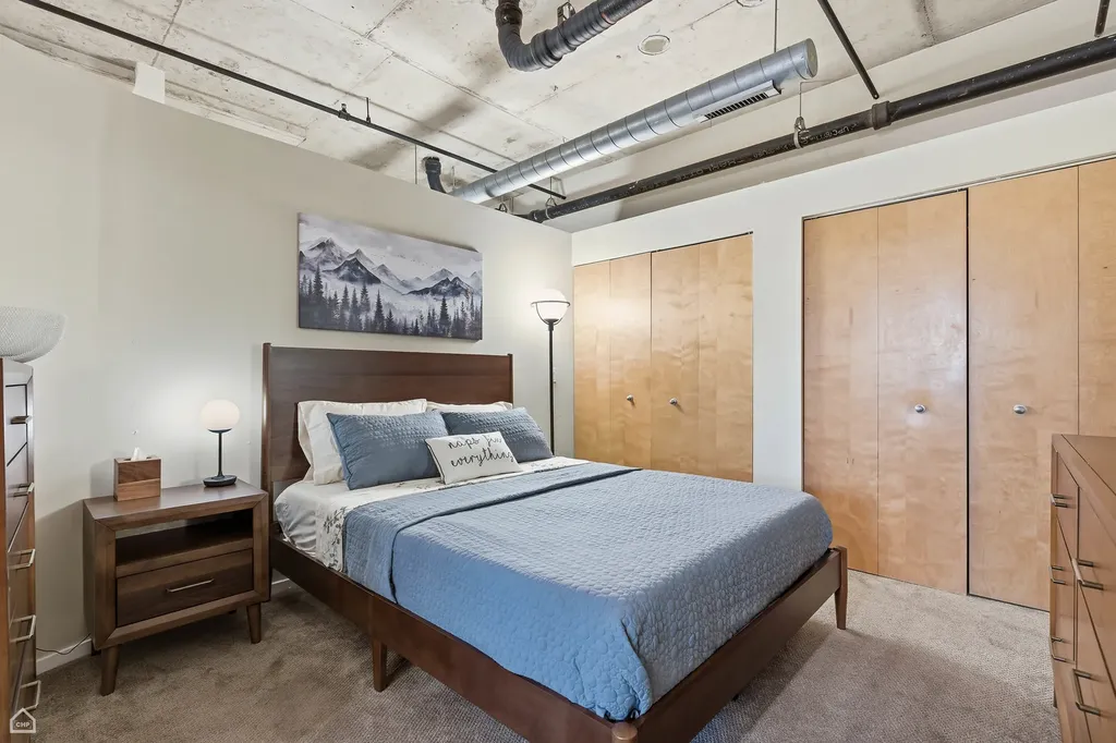 6 South Laflin Street Chicago IL 60607