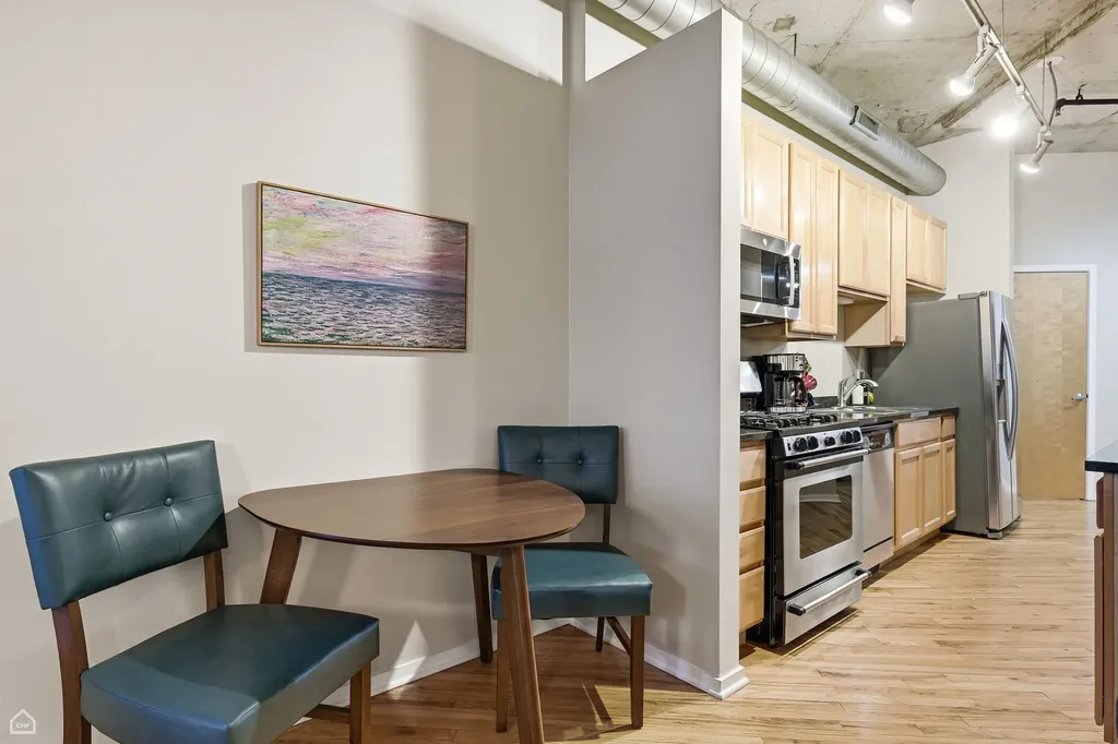 6 South Laflin Street Chicago IL 60607