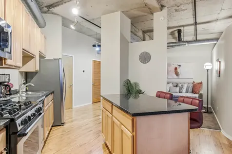 6 South Laflin Street Chicago IL 60607