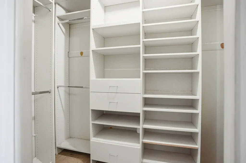 2666 East 73rd Street Chicago IL 60649