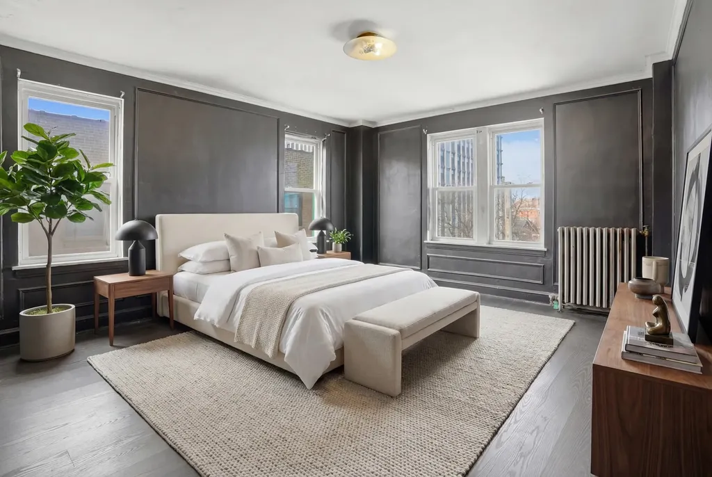 2666 East 73rd Street Chicago IL 60649