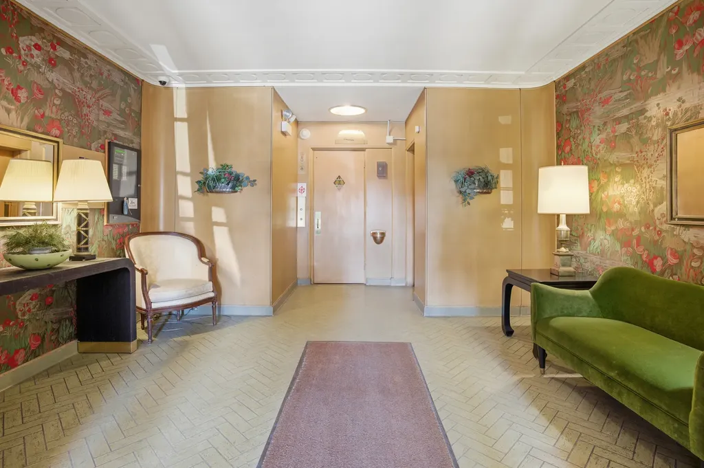 2666 East 73rd Street Chicago IL 60649