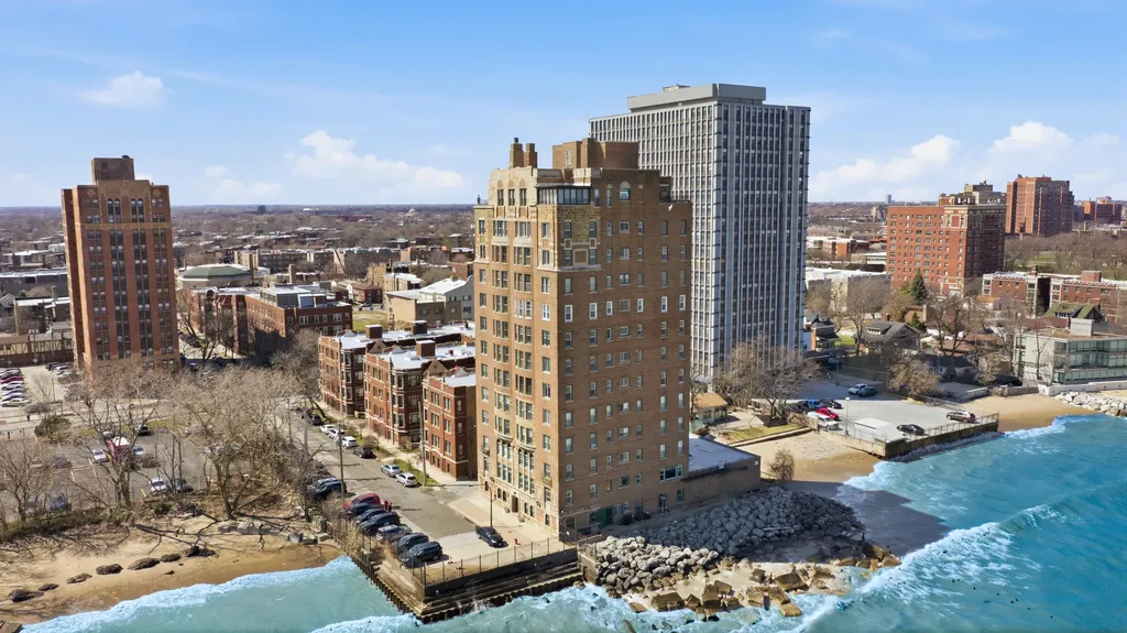 2666 East 73rd Street Chicago IL 60649