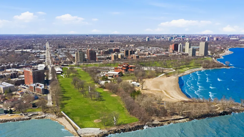 2666 East 73rd Street Chicago IL 60649