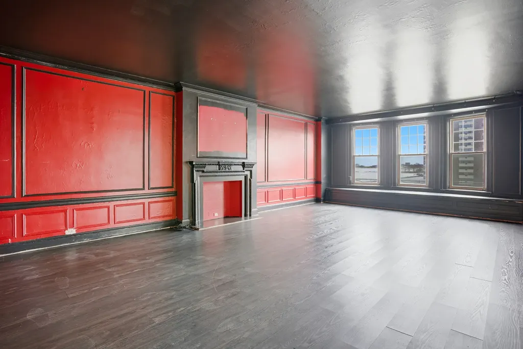 2666 East 73rd Street Chicago IL 60649