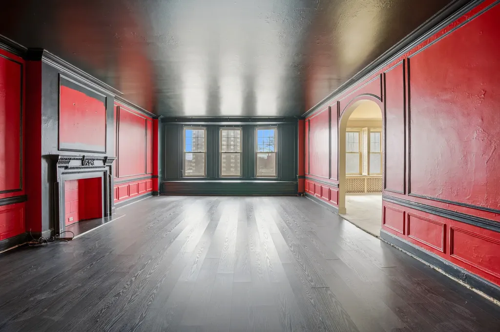 2666 East 73rd Street Chicago IL 60649