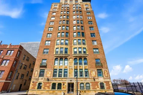 2666 East 73rd Street Chicago IL 60649