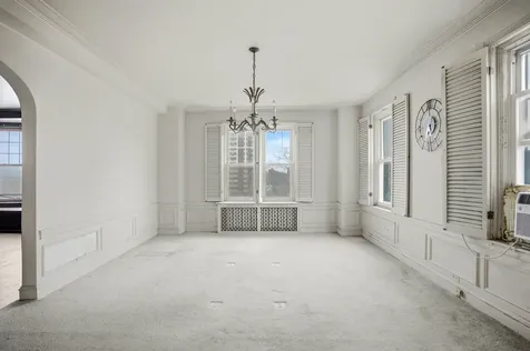 2666 East 73rd Street Chicago IL 60649