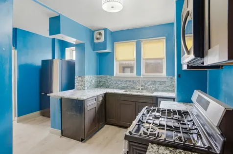 2666 East 73rd Street Chicago IL 60649