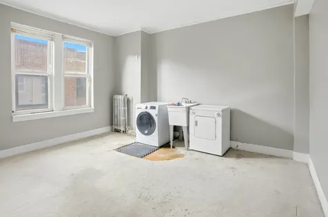 2666 East 73rd Street Chicago IL 60649