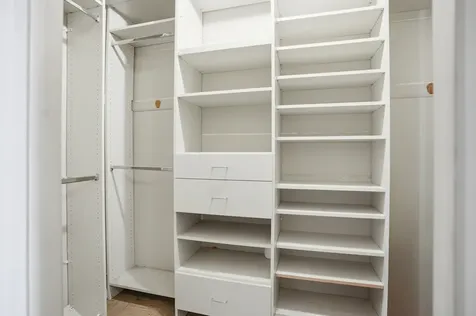 2666 East 73rd Street Chicago IL 60649