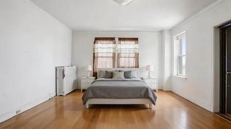 2666 East 73rd Street Chicago IL 60649