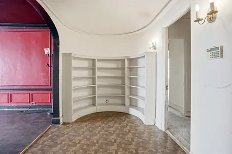 2666 East 73rd Street Chicago IL 60649