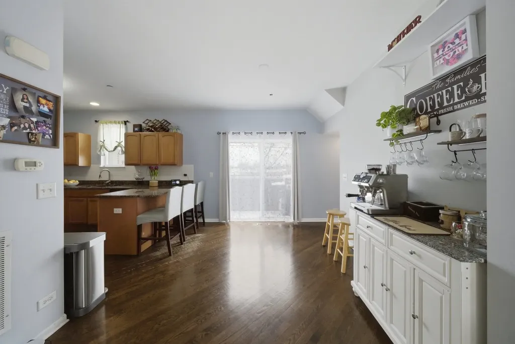 5244 West Hanson Avenue Chicago IL 60639