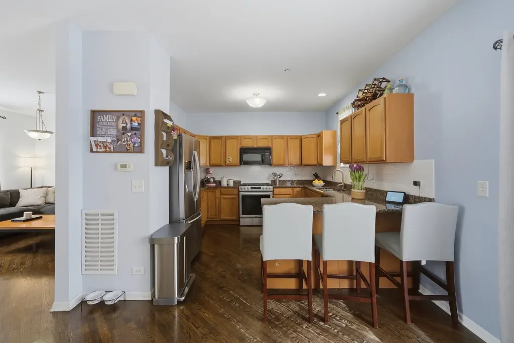 5244 West Hanson Avenue Chicago IL 60639