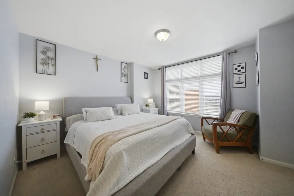 5244 West Hanson Avenue Chicago IL 60639