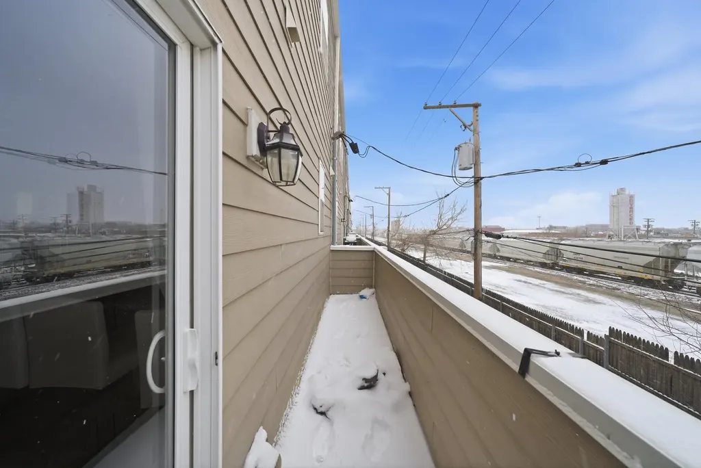 5244 West Hanson Avenue Chicago IL 60639