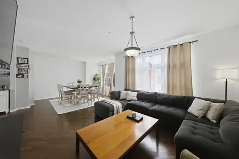 5244 West Hanson Avenue Chicago IL 60639