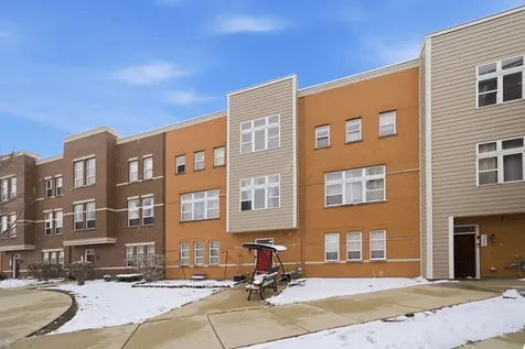 5244 West Hanson Avenue Chicago IL 60639