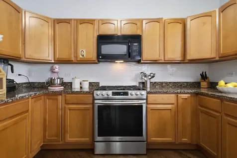5244 West Hanson Avenue Chicago IL 60639