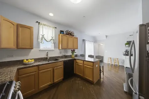 5244 West Hanson Avenue Chicago IL 60639