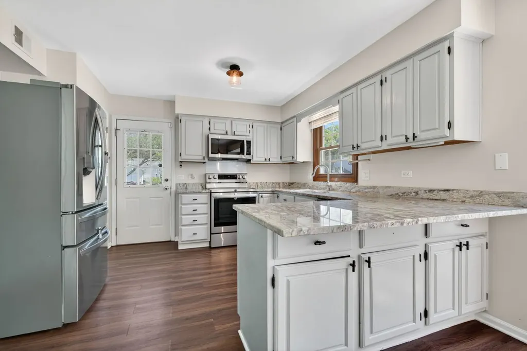 1105 Barcroft Court Naperville IL 60540