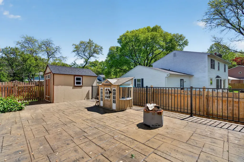 1105 Barcroft Court Naperville IL 60540