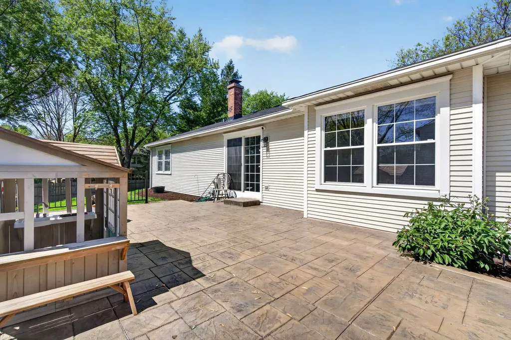 1105 Barcroft Court Naperville IL 60540