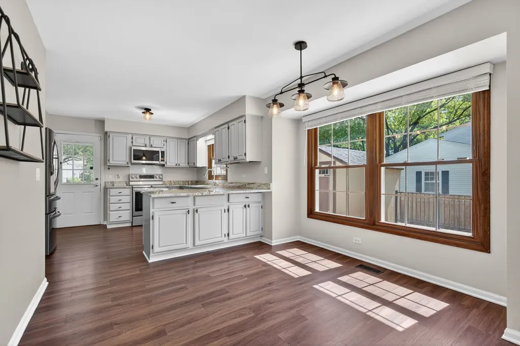 1105 Barcroft Court Naperville IL 60540
