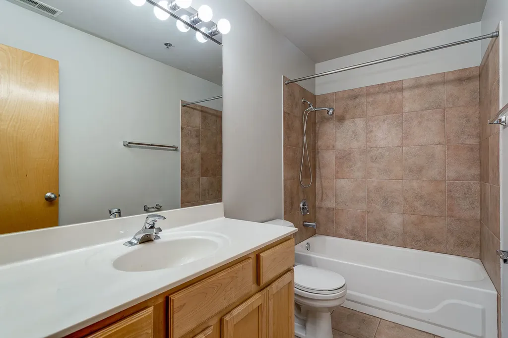 215 North Aberdeen Street Chicago IL 60607