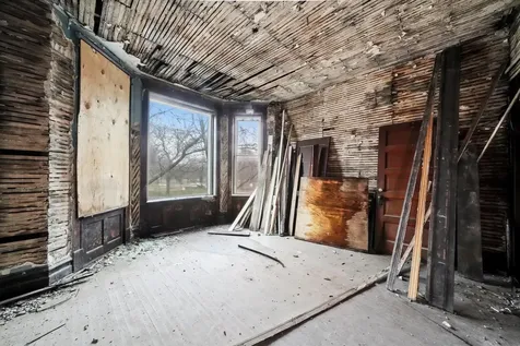 5930 South King Drive Chicago IL 60637