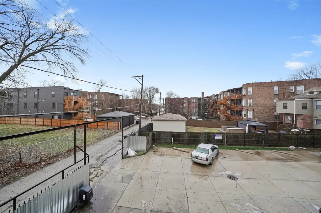 5930 South King Drive Chicago IL 60637