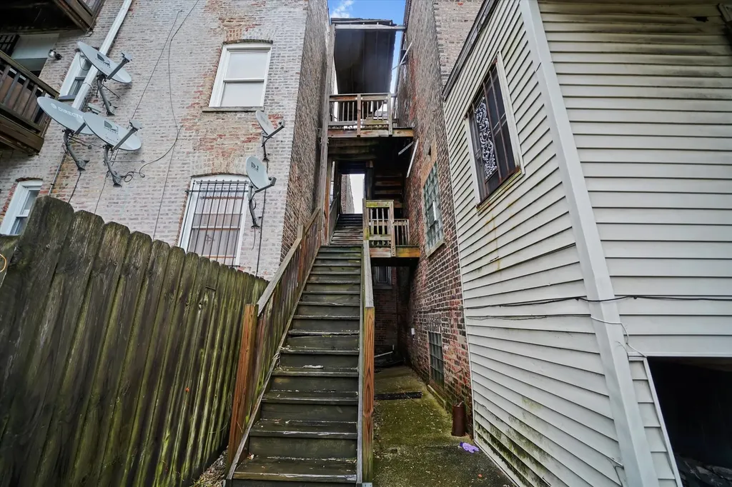 5930 South King Drive Chicago IL 60637