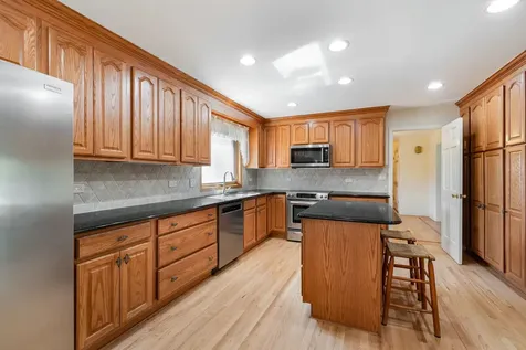 1449 South Shore Court Barrington IL 60010