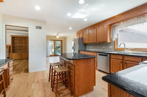 1449 South Shore Court Barrington IL 60010
