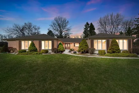 1449 South Shore Court Barrington IL 60010
