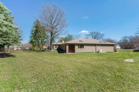 1449 South Shore Court Barrington IL 60010