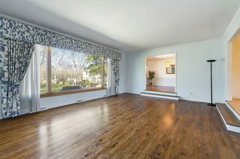 1449 South Shore Court Barrington IL 60010