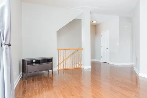 3138 Taunton Street Elgin IL 60124