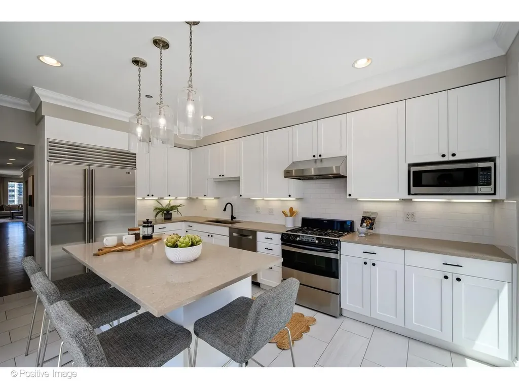 60 West Erie Street Chicago IL 60654