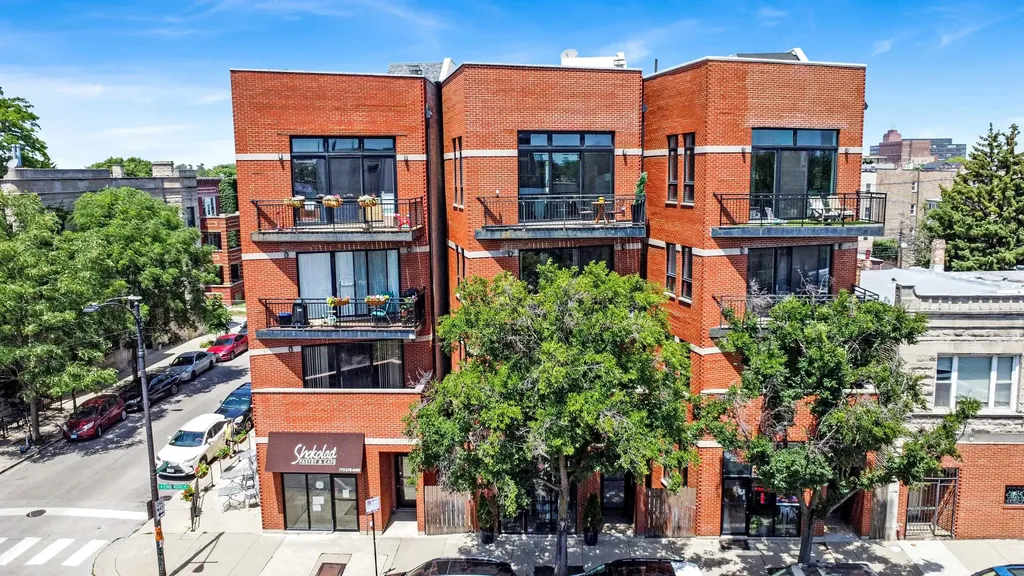 2522 West Chicago Avenue Chicago IL 60622