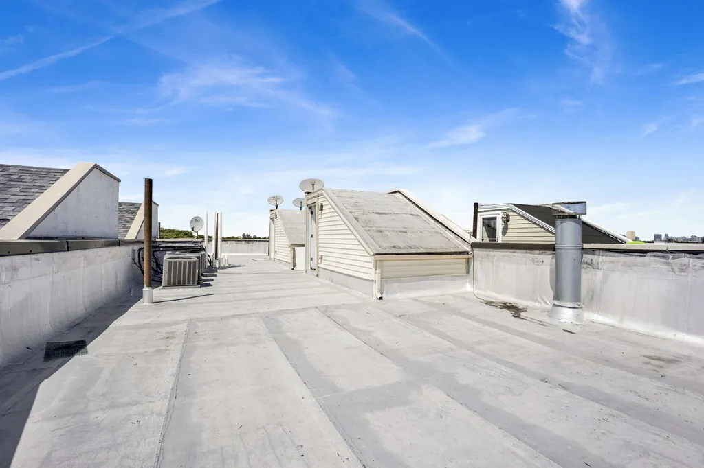 2522 West Chicago Avenue Chicago IL 60622