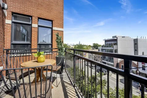 2522 West Chicago Avenue Chicago IL 60622