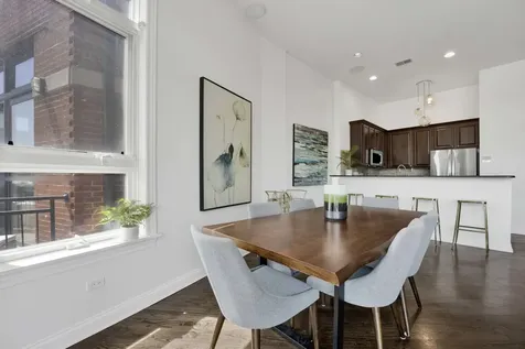 2522 West Chicago Avenue Chicago IL 60622