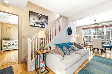 7 Settler Lane Galena IL 61036